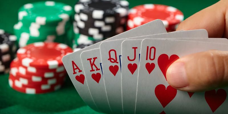 Game bài sôi động với sự góp mặt của Dealer người thật